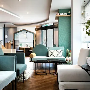 Hotel Eiffel Saint Charles Paris